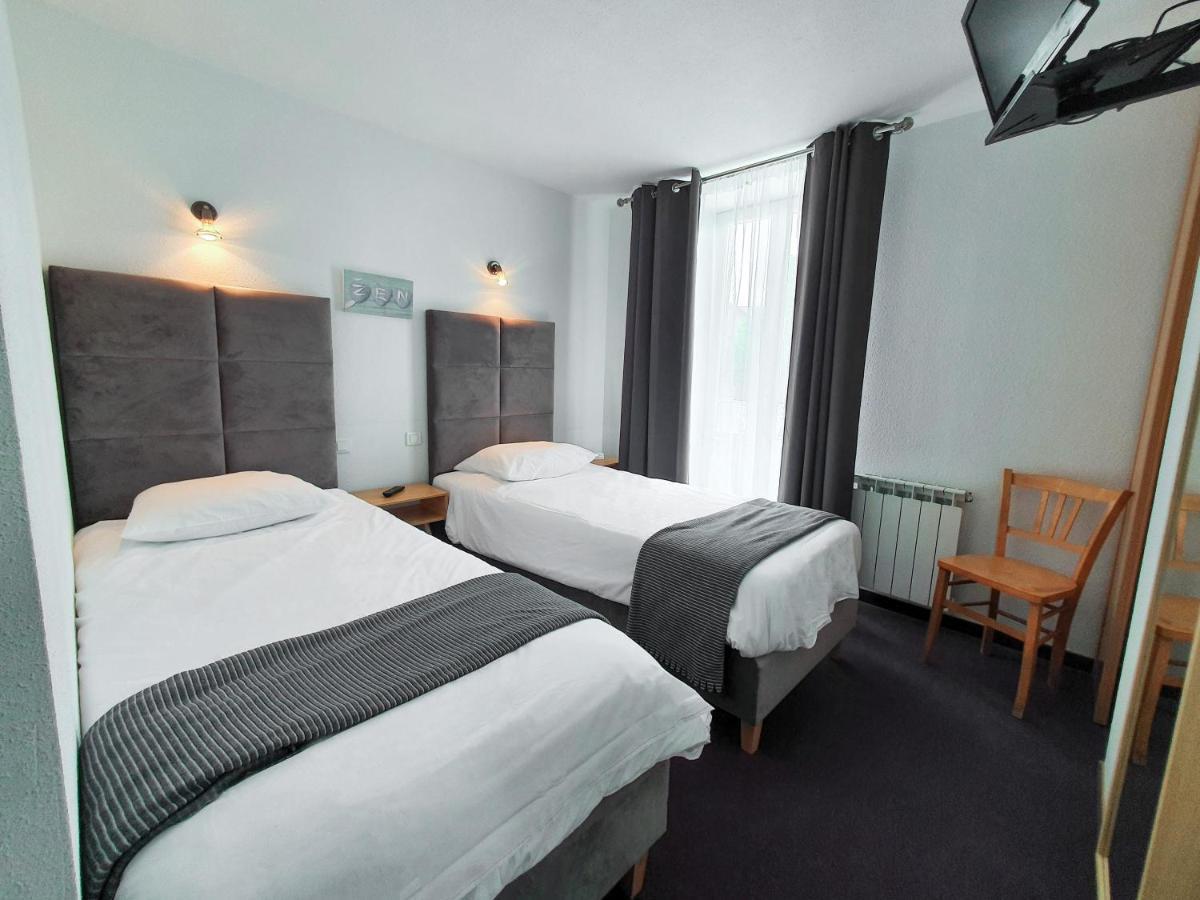 Hotel Les Tilleuls De Pareloup A Salles-Curan Luaran gambar