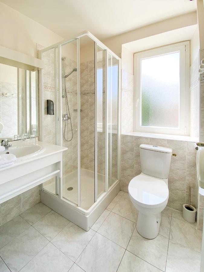 Hotel Les Tilleuls De Pareloup A Salles-Curan Luaran gambar