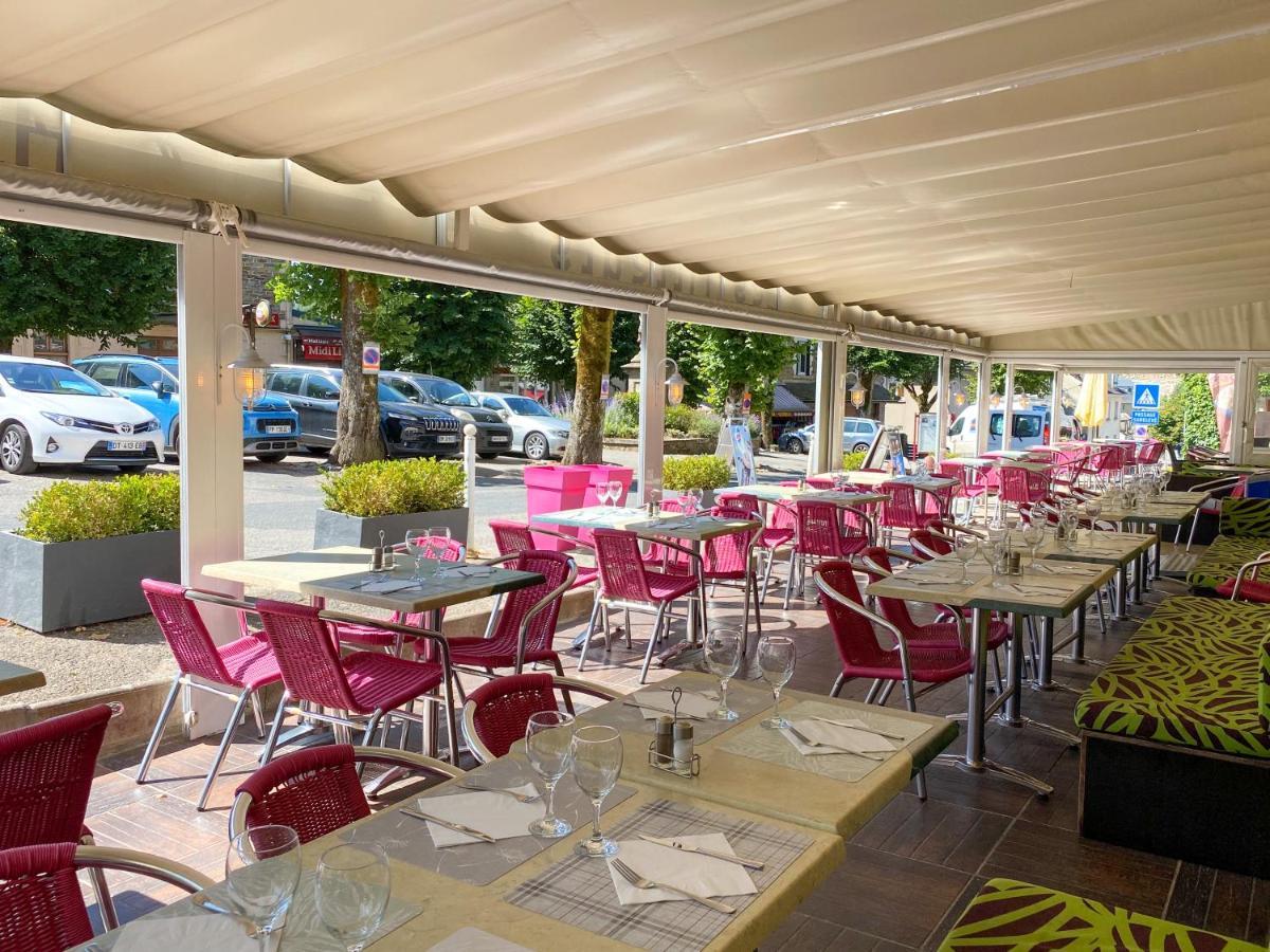 Hotel Les Tilleuls De Pareloup A Salles-Curan Luaran gambar