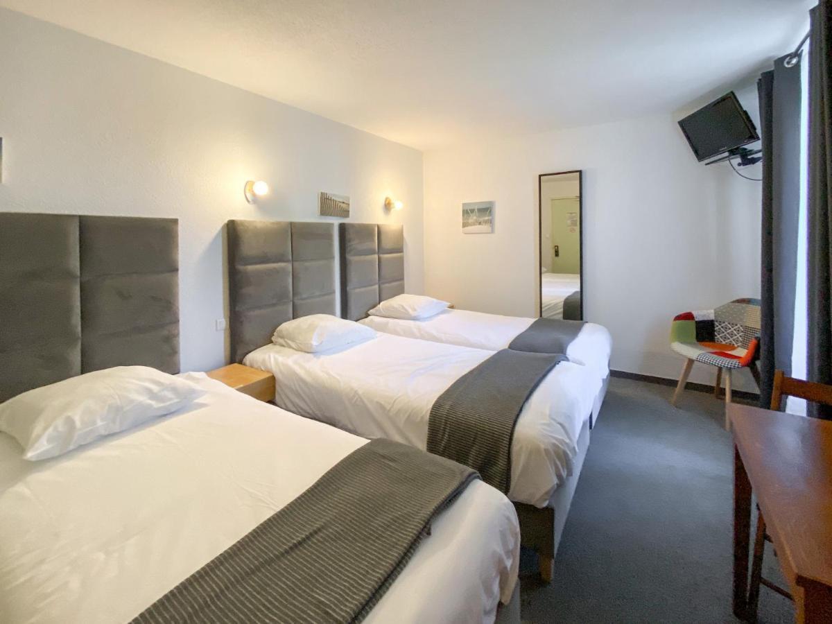 Hotel Les Tilleuls De Pareloup A Salles-Curan Luaran gambar