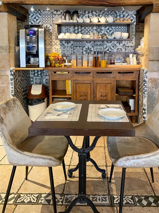 Hotel Les Tilleuls De Pareloup A Salles-Curan Luaran gambar