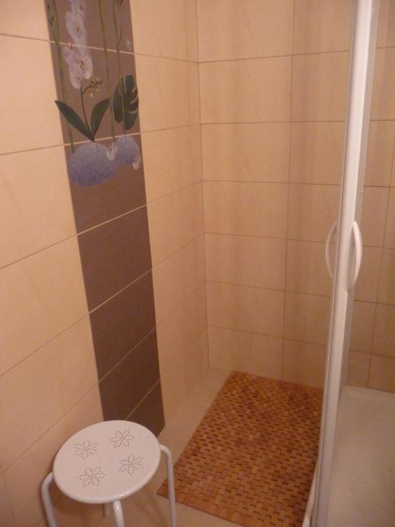 Hotel Les Tilleuls De Pareloup A Salles-Curan Bilik gambar