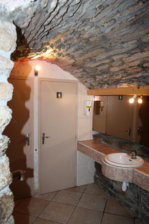 Hotel Les Tilleuls De Pareloup A Salles-Curan Luaran gambar