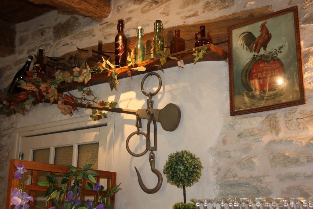 Hotel Les Tilleuls De Pareloup A Salles-Curan Luaran gambar