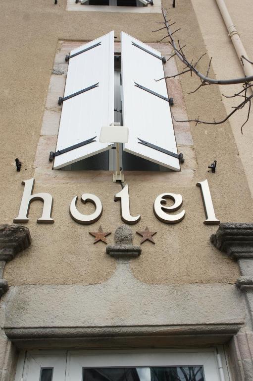 Hotel Les Tilleuls De Pareloup A Salles-Curan Luaran gambar